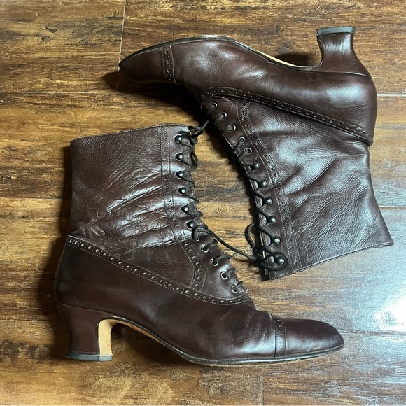 Martinez Valero Victorian Boots - Picture 1 of 11